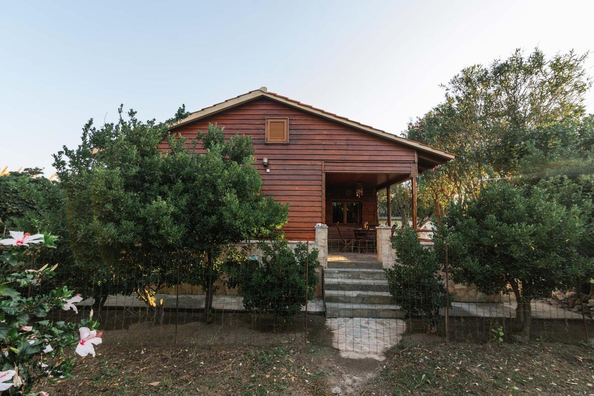 Wooden Beach House Villa Gerani  Bagian luar foto